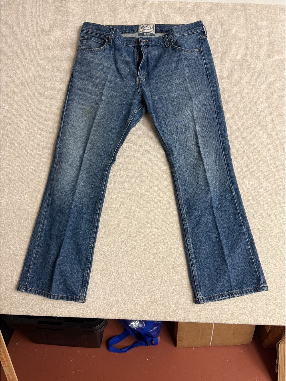 Signature by Levi Strauss & Co. Mens Jeans Size 36x30 Blue Low Boot Cut Denim